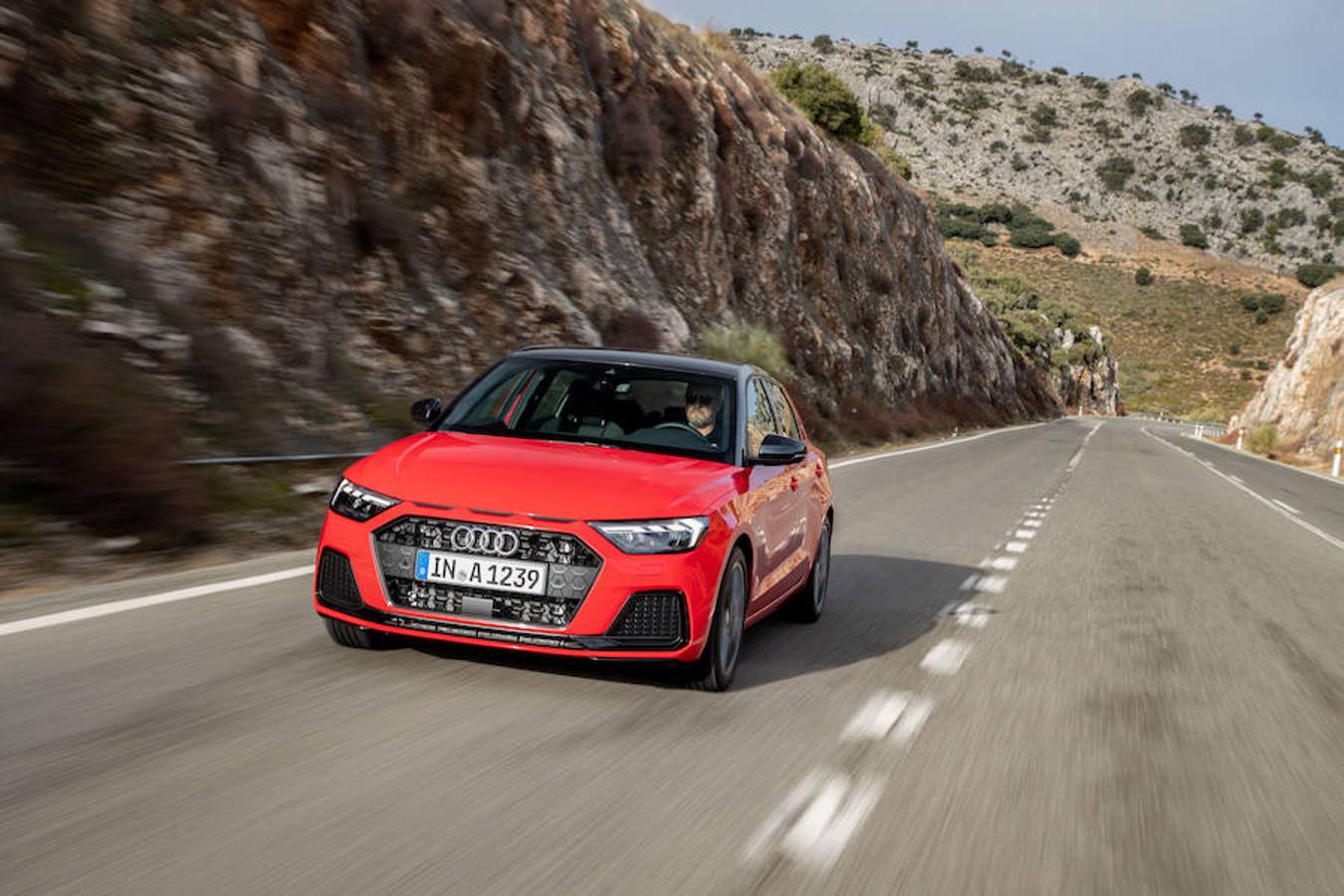 El Audi A1 Sportback se hace mayor y mejora la experiencia de conducción